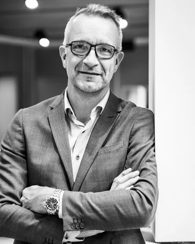 Frode L. Nyhus